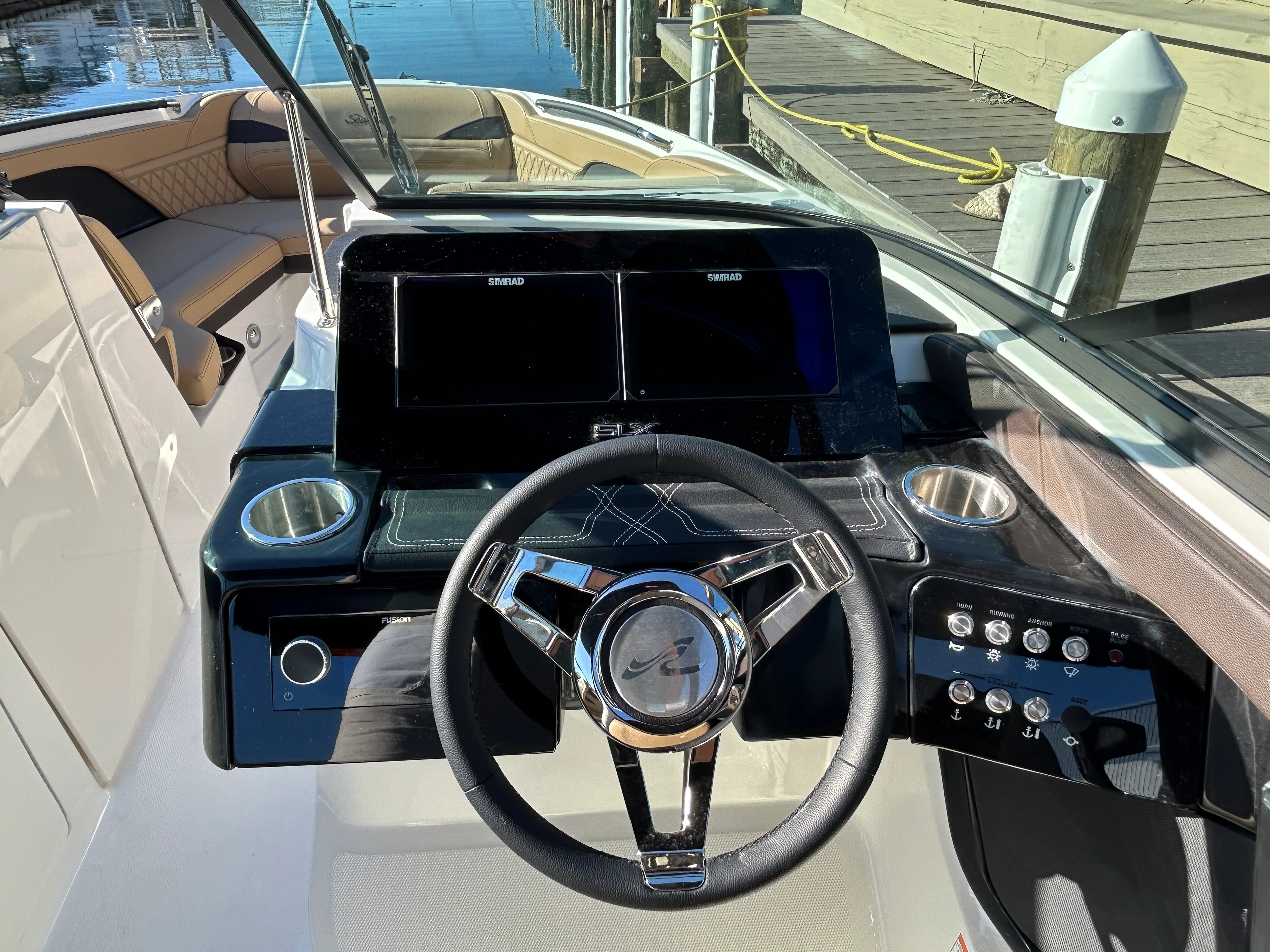 2026 Sea Ray SLX 260 Outboard Image Thumbnail #17