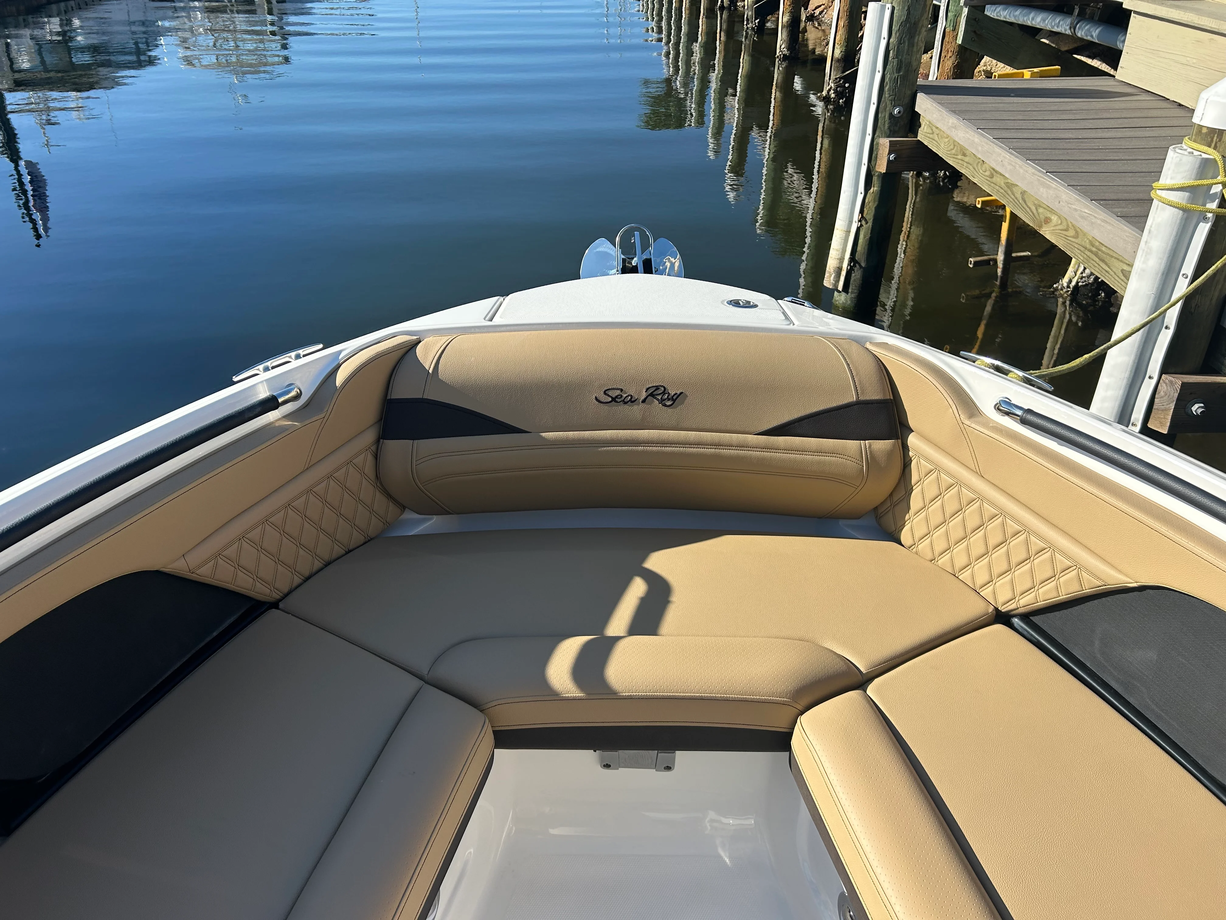 2026 Sea Ray SLX 260 Outboard Image Thumbnail #22