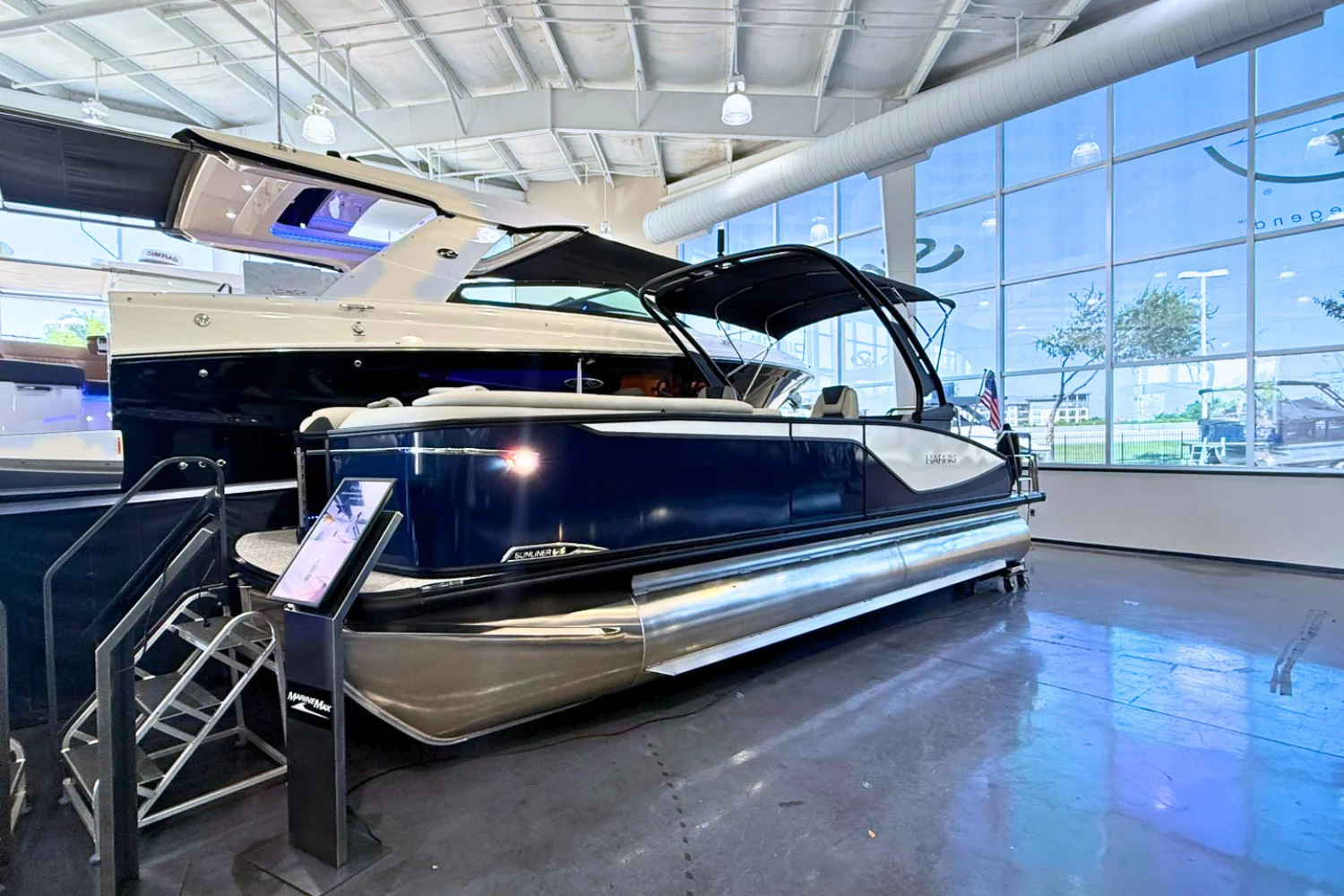 2026 Harris SUNLINER 230 SPORT Image Thumbnail #1
