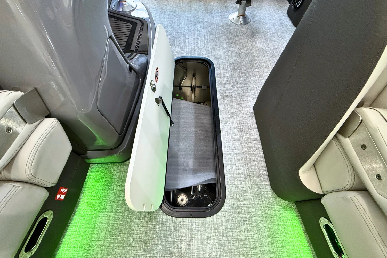 2026 Harris SUNLINER 230 SPORT Image Thumbnail #12