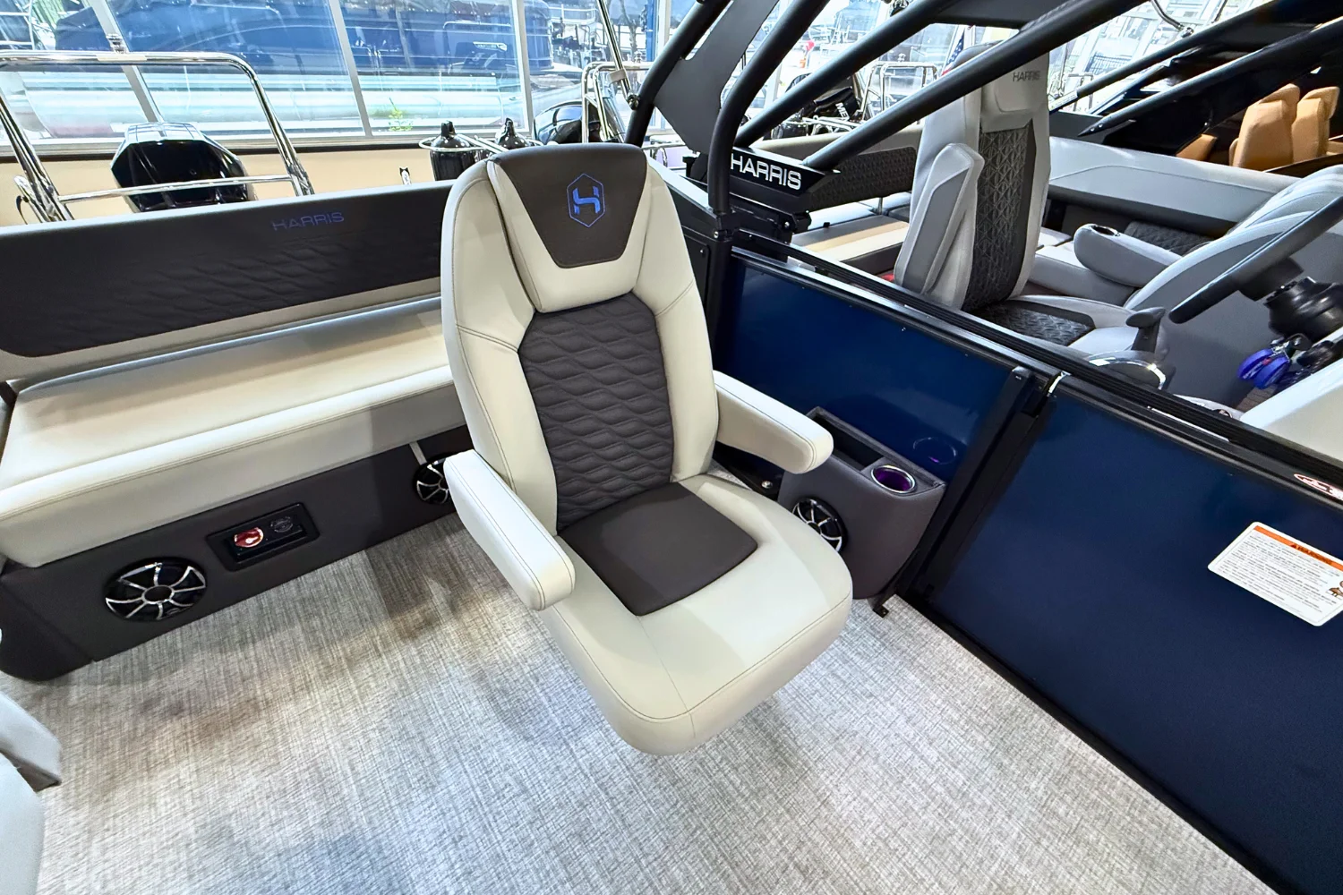 2026 Harris SUNLINER 230 SPORT Image Thumbnail #30