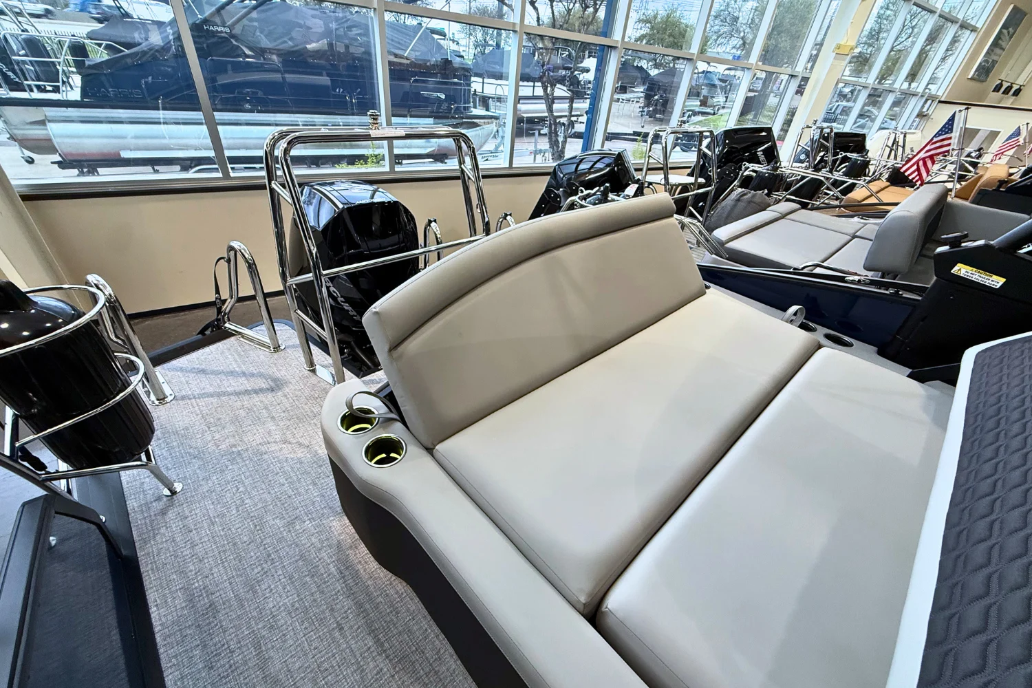 2026 Harris SUNLINER 230 SPORT Image Thumbnail #35