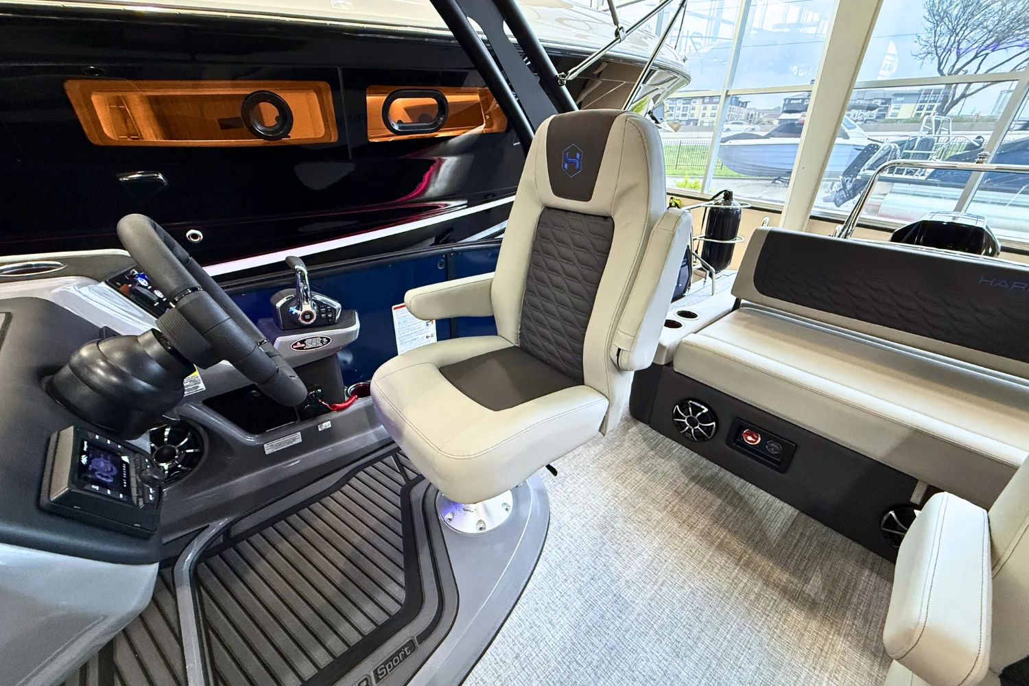 2026 Harris SUNLINER 230 SPORT Image Thumbnail #21