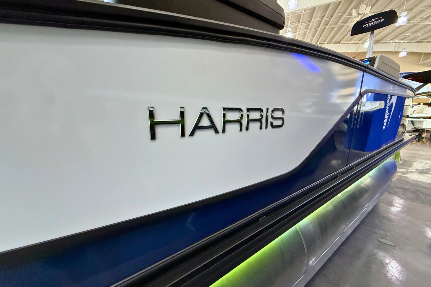 2026 Harris SUNLINER 230 SPORT Image Thumbnail #2