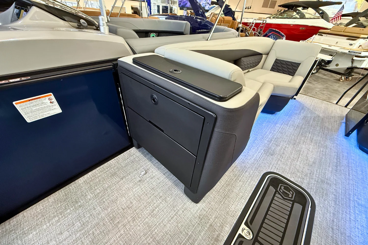 2026 Harris SUNLINER 230 SPORT Image Thumbnail #16