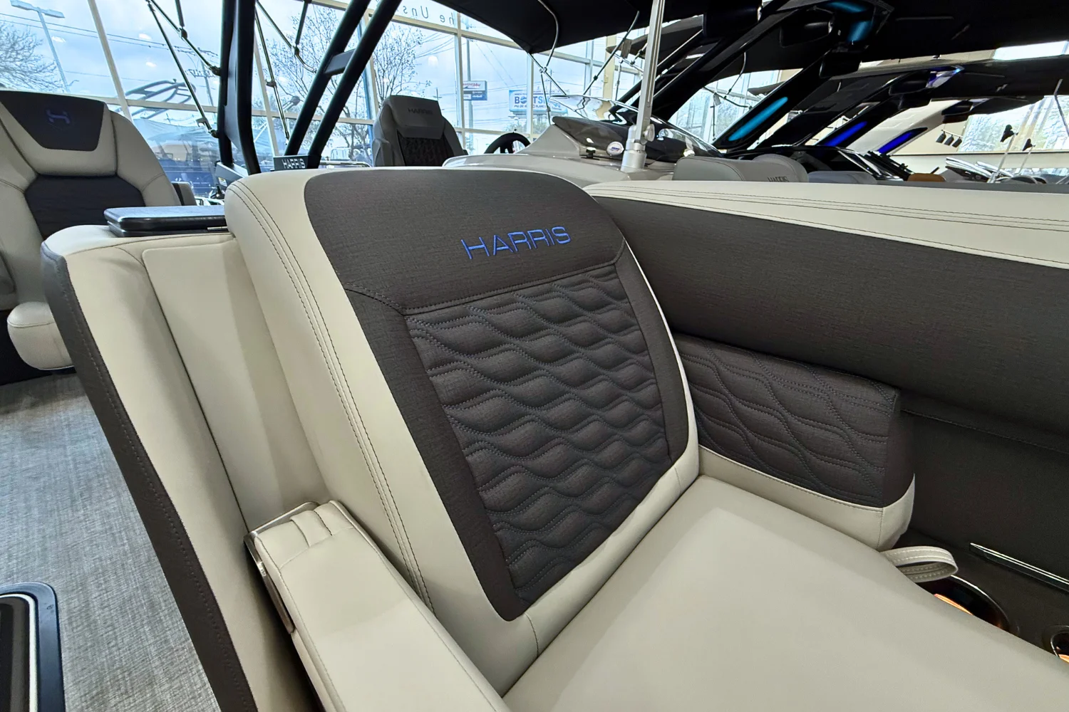 2026 Harris SUNLINER 230 SPORT Image Thumbnail #10