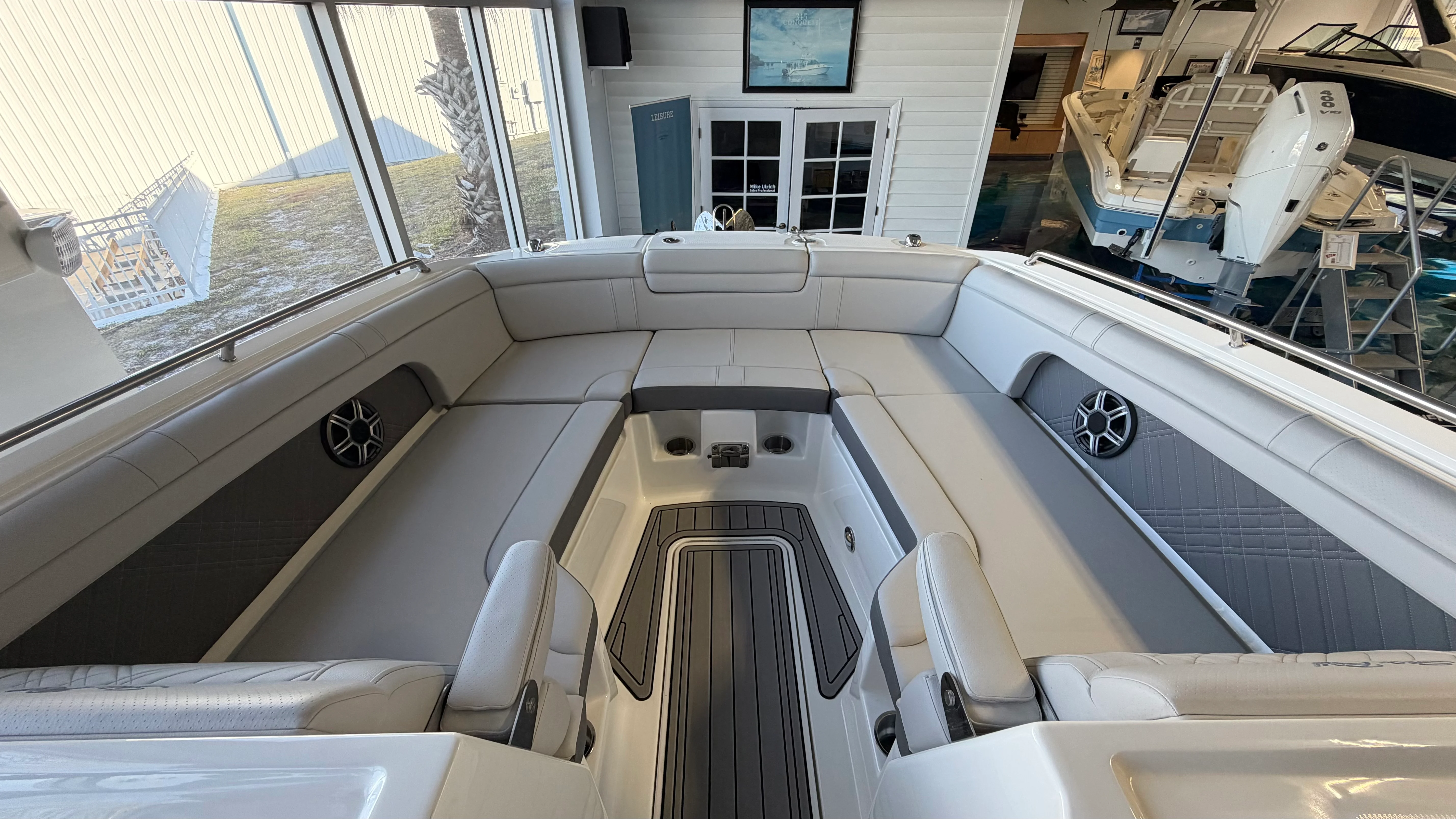 2026 Sea Ray SDX 290 Outboard Image Thumbnail #25