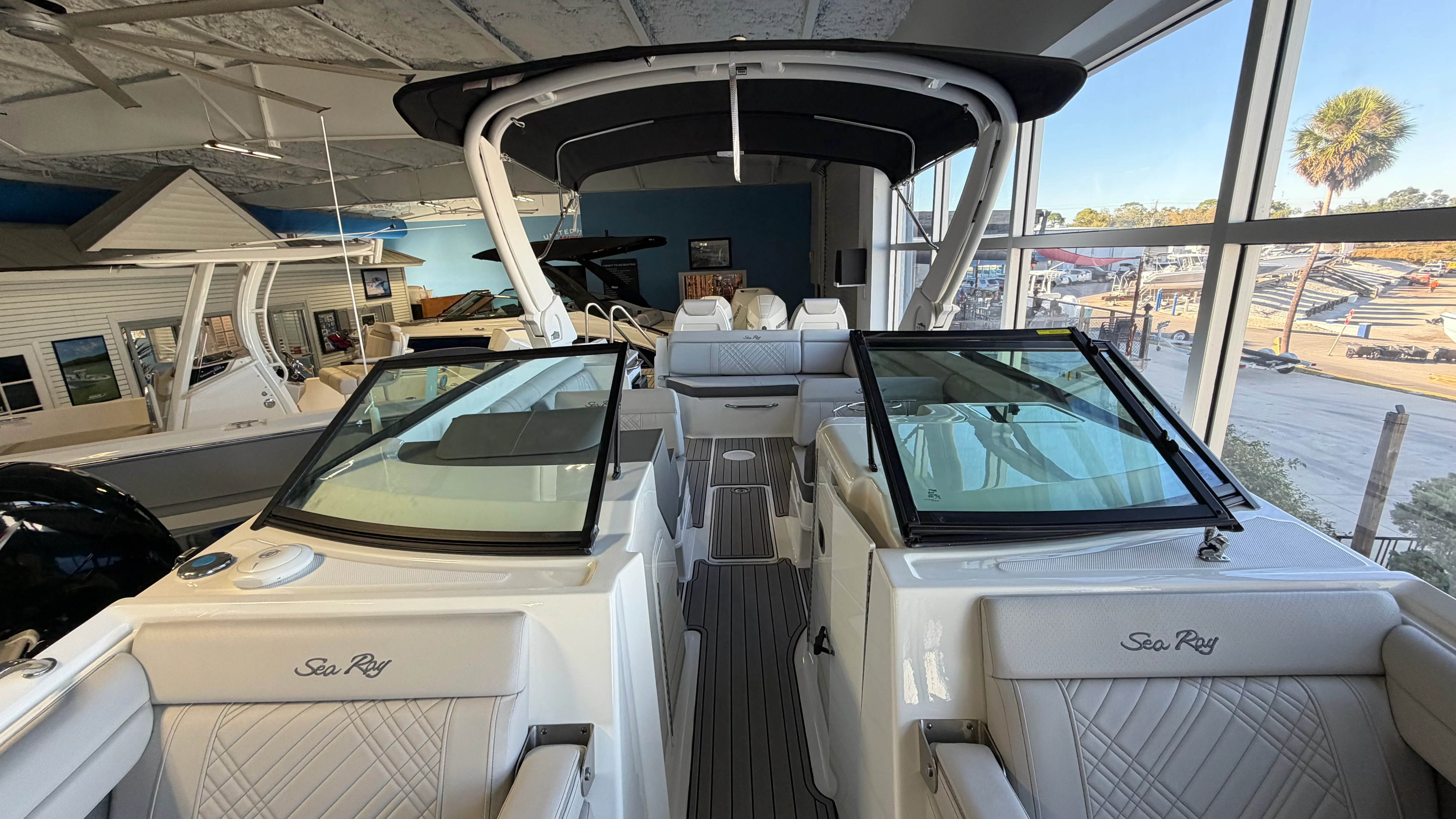 2026 Sea Ray SDX 290 Outboard Image Thumbnail #29