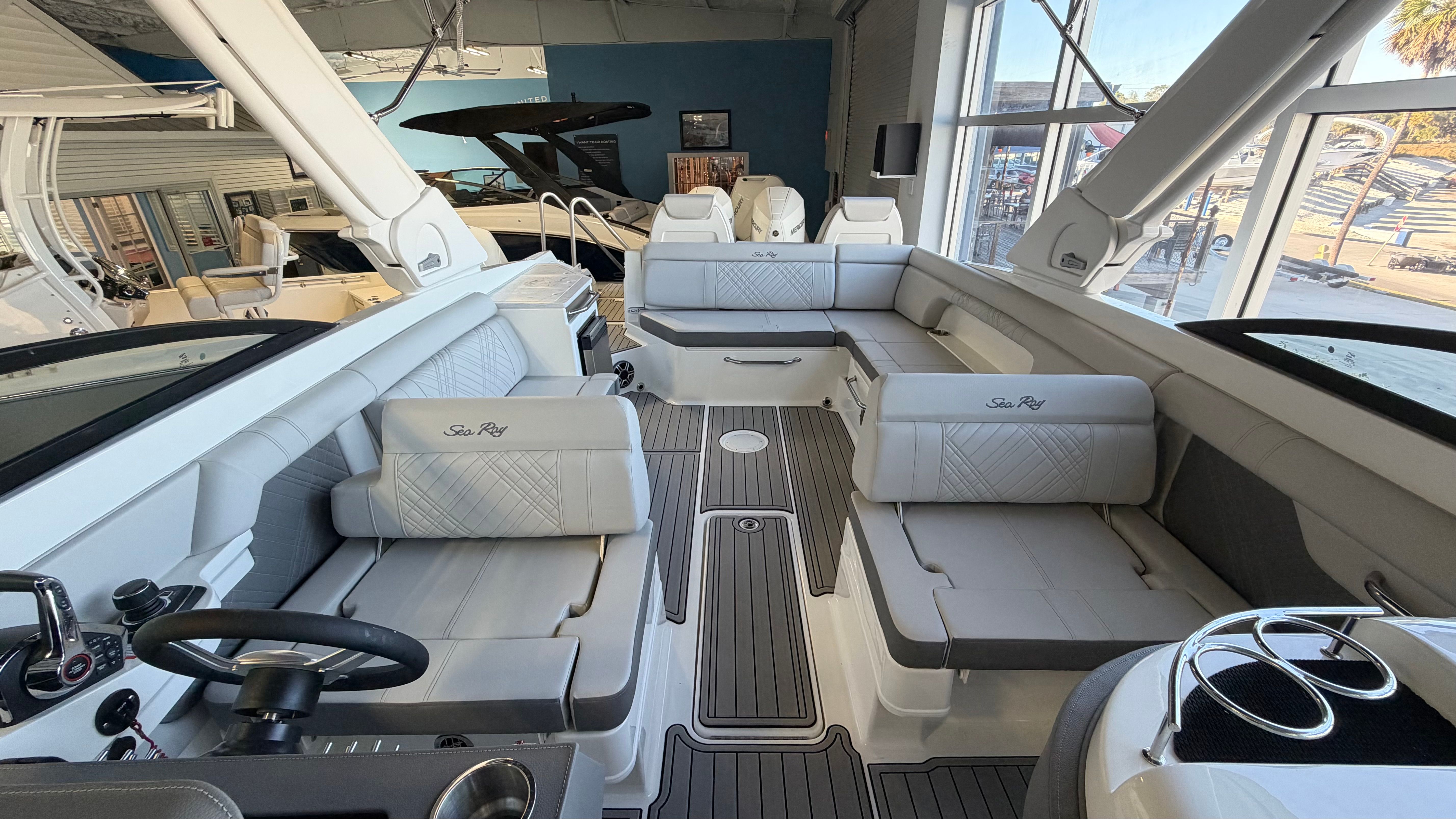 2026 Sea Ray SDX 290 Outboard Image Thumbnail #23