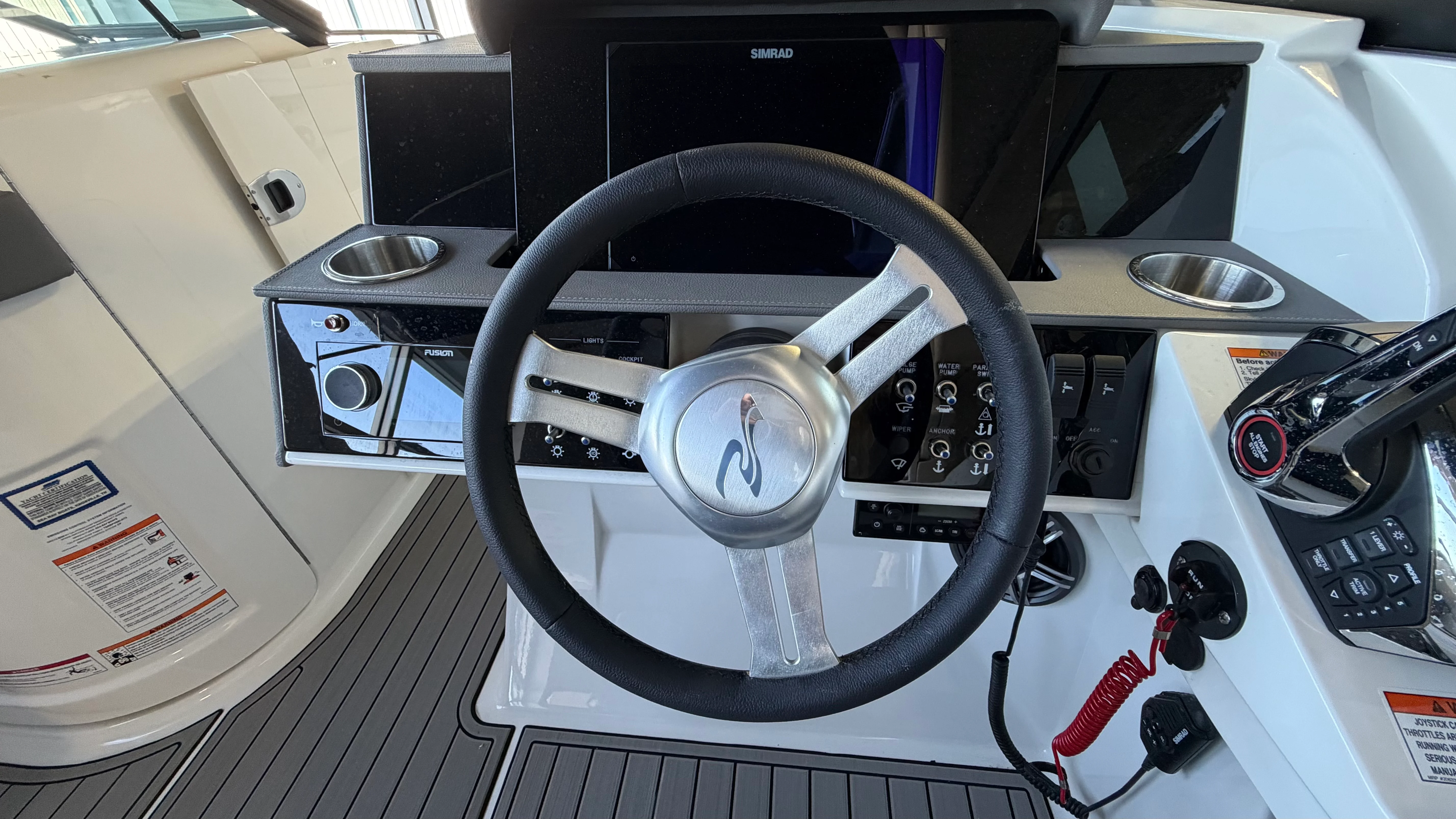 2026 Sea Ray SDX 290 Outboard Image Thumbnail #19