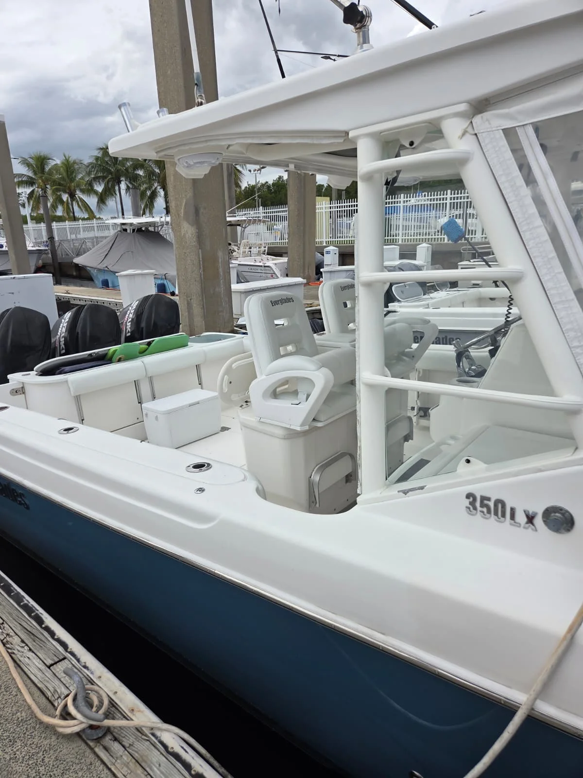 2008 Everglades 350 LX Image Thumbnail #23