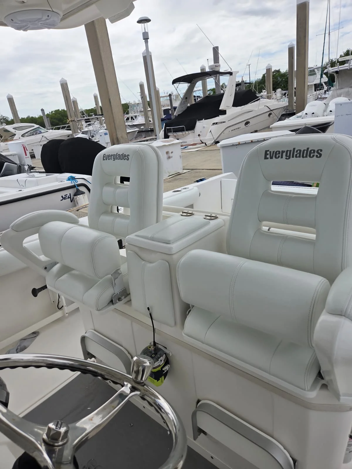 2008 Everglades 350 LX Image Thumbnail #24