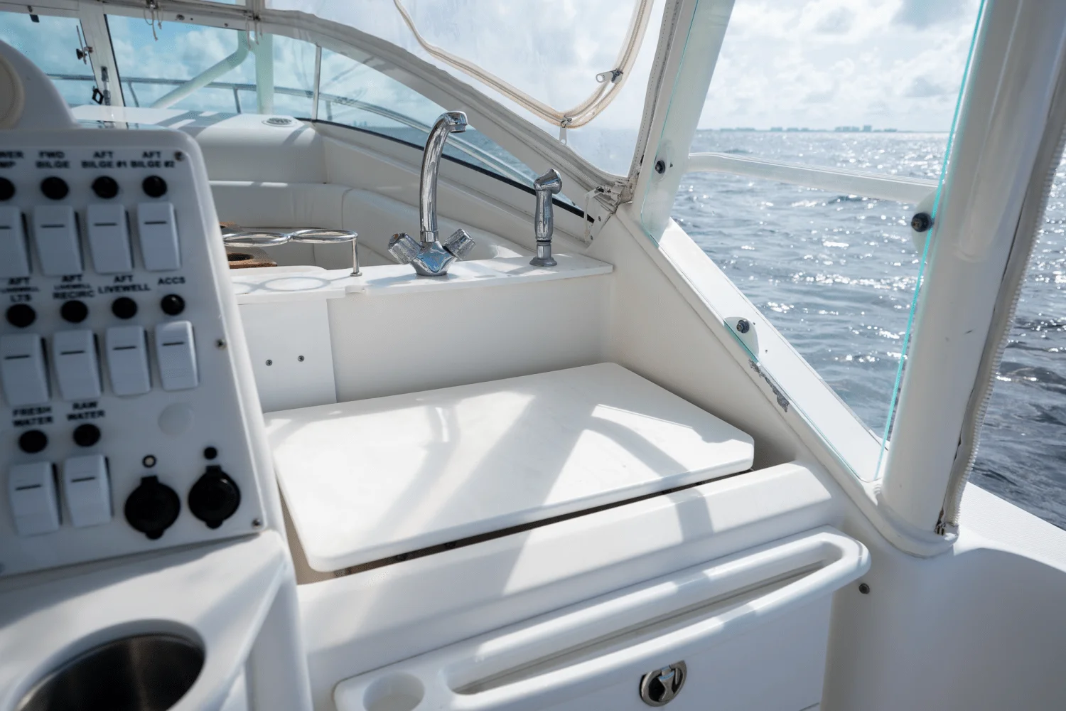 2008 Everglades 350 LX Image Thumbnail #32