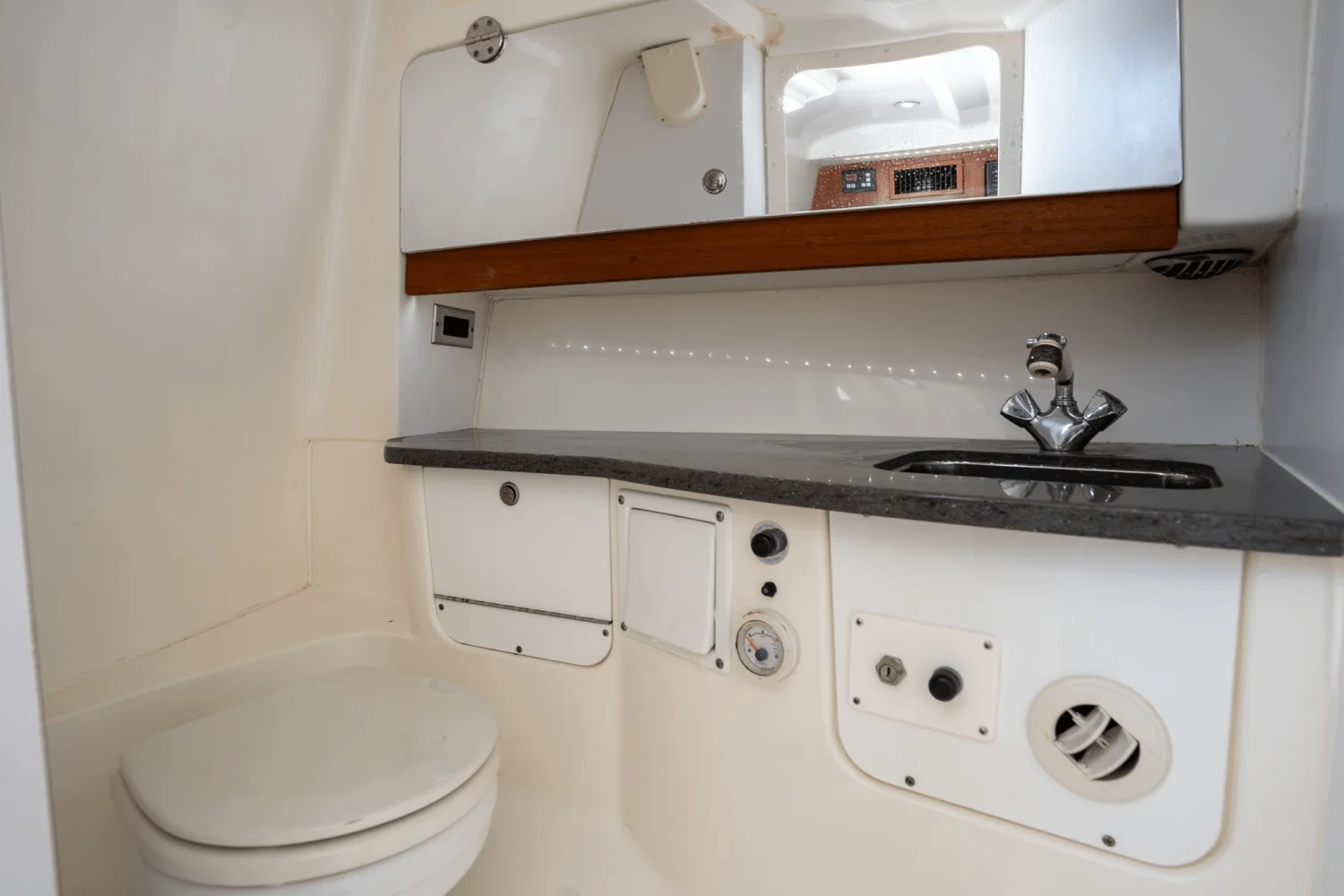 2008 Everglades 350 LX Image Thumbnail #40