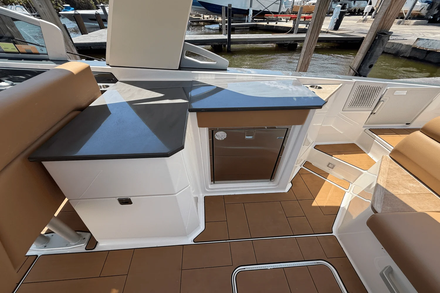 2022 Aviara AV 32 Image Thumbnail #18