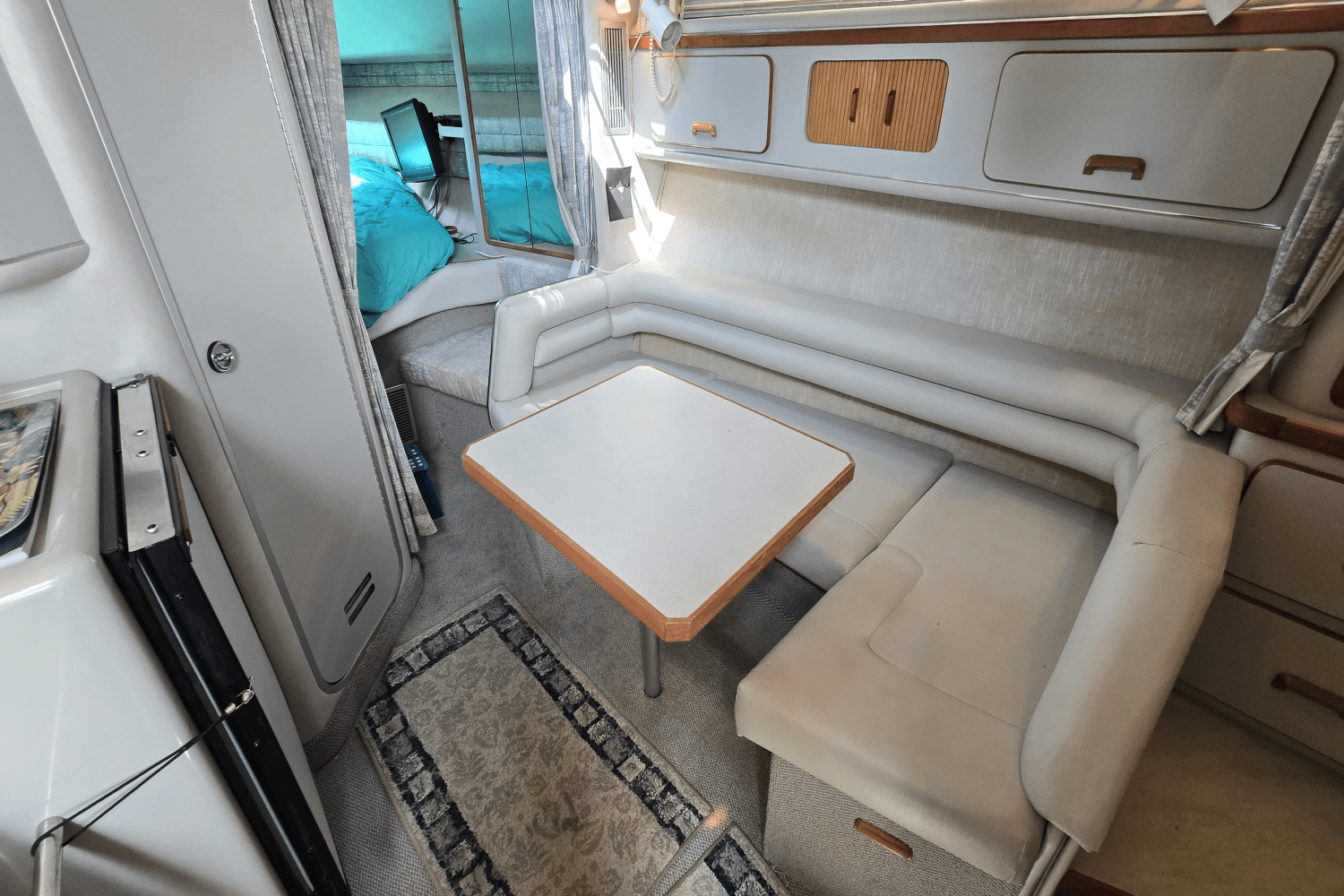 1991 Sea Ray 310 SUNDANCER Image Thumbnail #15