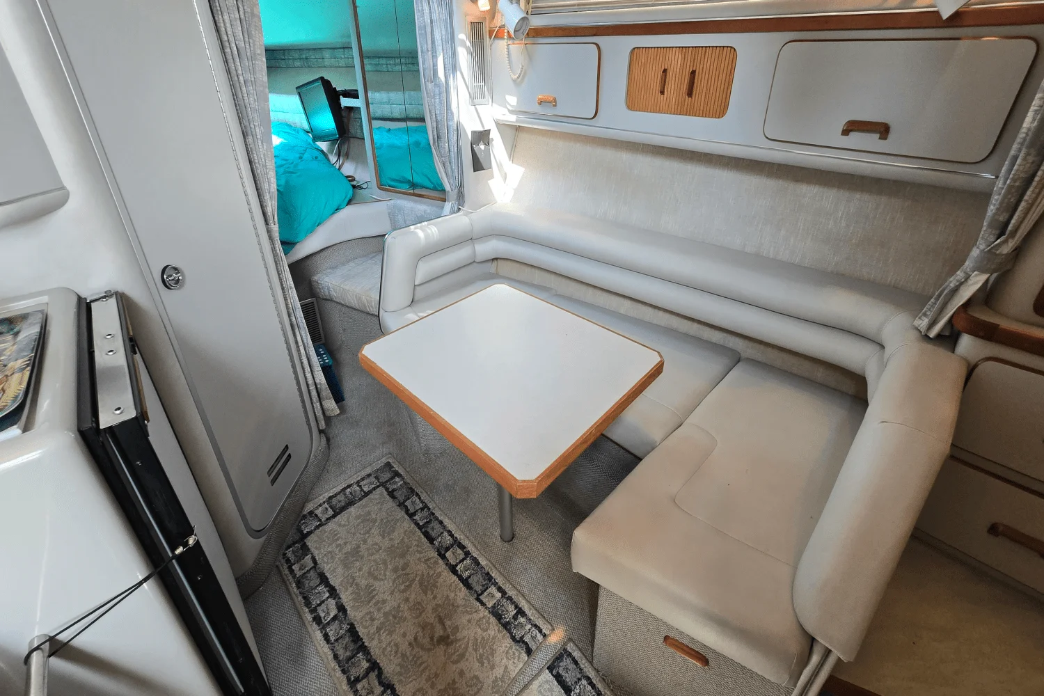 1991 Sea Ray 310 SUNDANCER Image Thumbnail #15