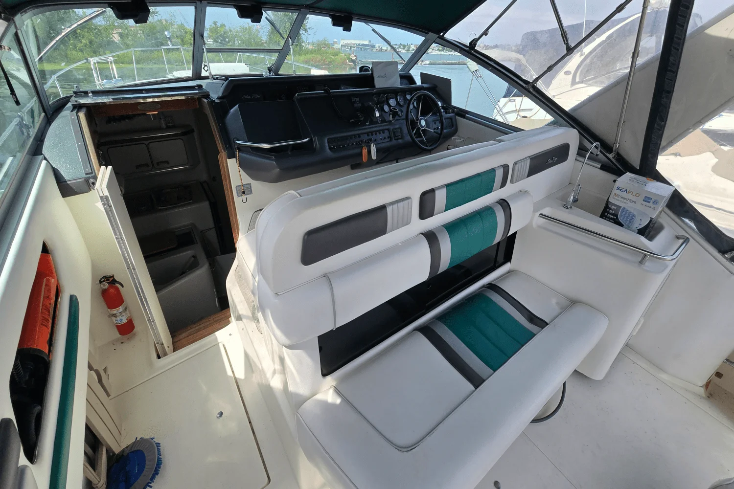 1991 Sea Ray 310 SUNDANCER Image Thumbnail #5