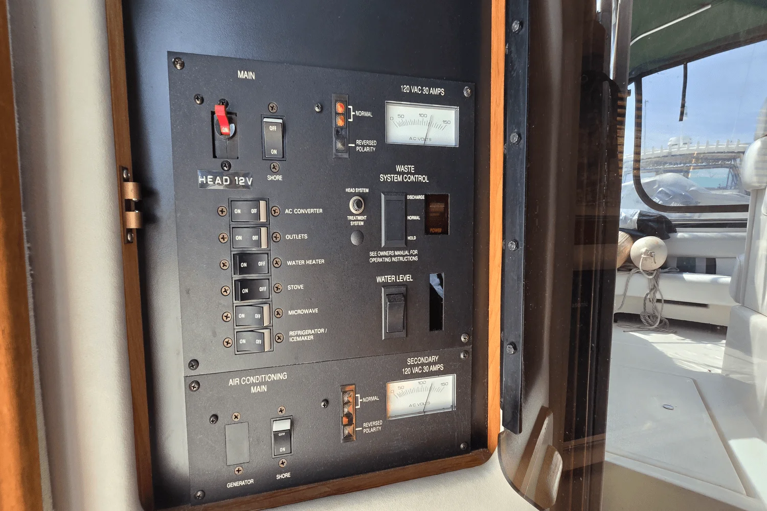 1991 Sea Ray 310 SUNDANCER Image Thumbnail #25