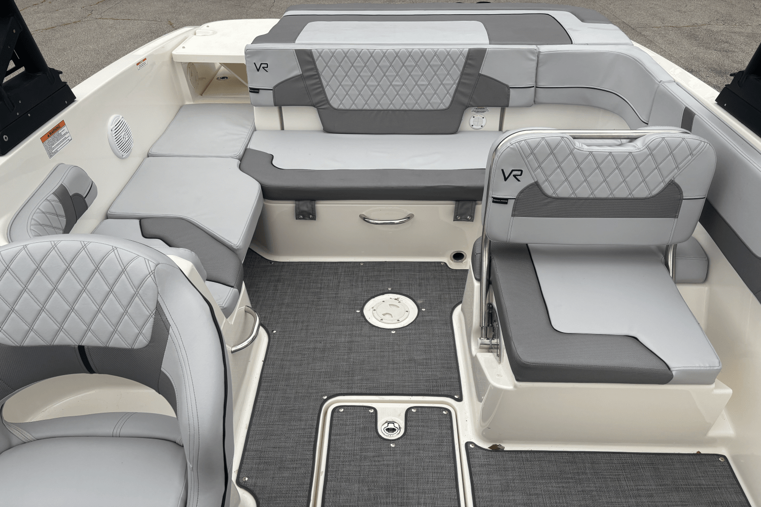 2023 Bayliner VR 6 Image Thumbnail #7