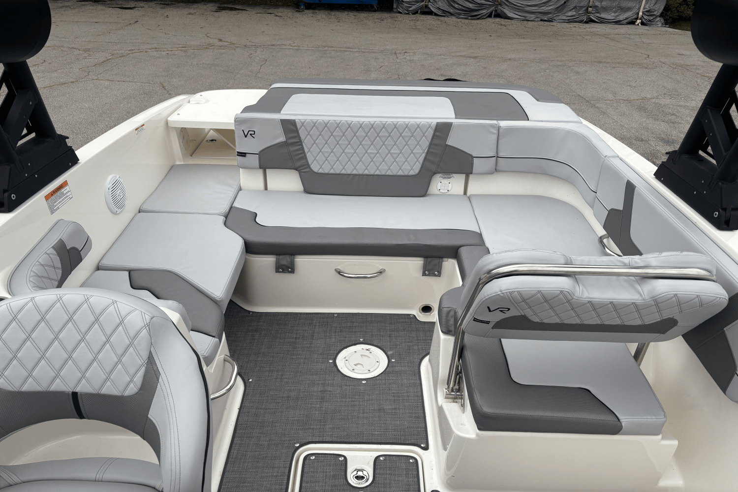 2023 Bayliner VR 6 Image Thumbnail #9