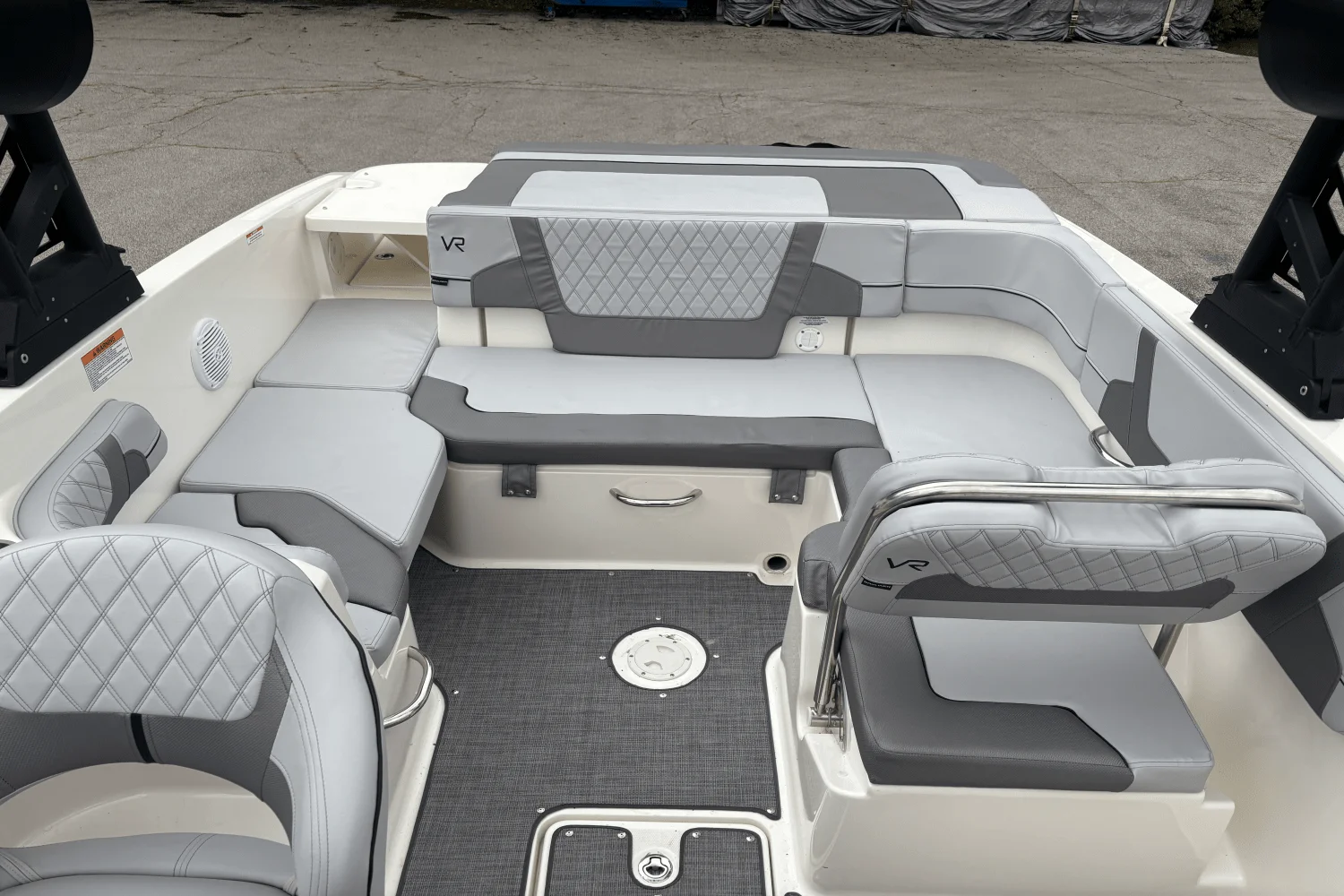 2023 Bayliner VR 6 Image Thumbnail #9