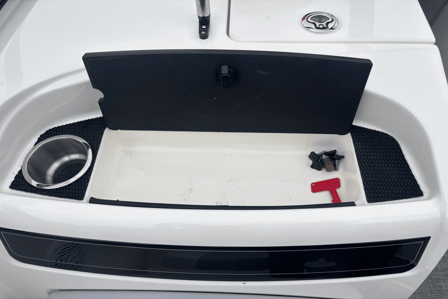 2023 Bayliner VR 6 Image Thumbnail #17