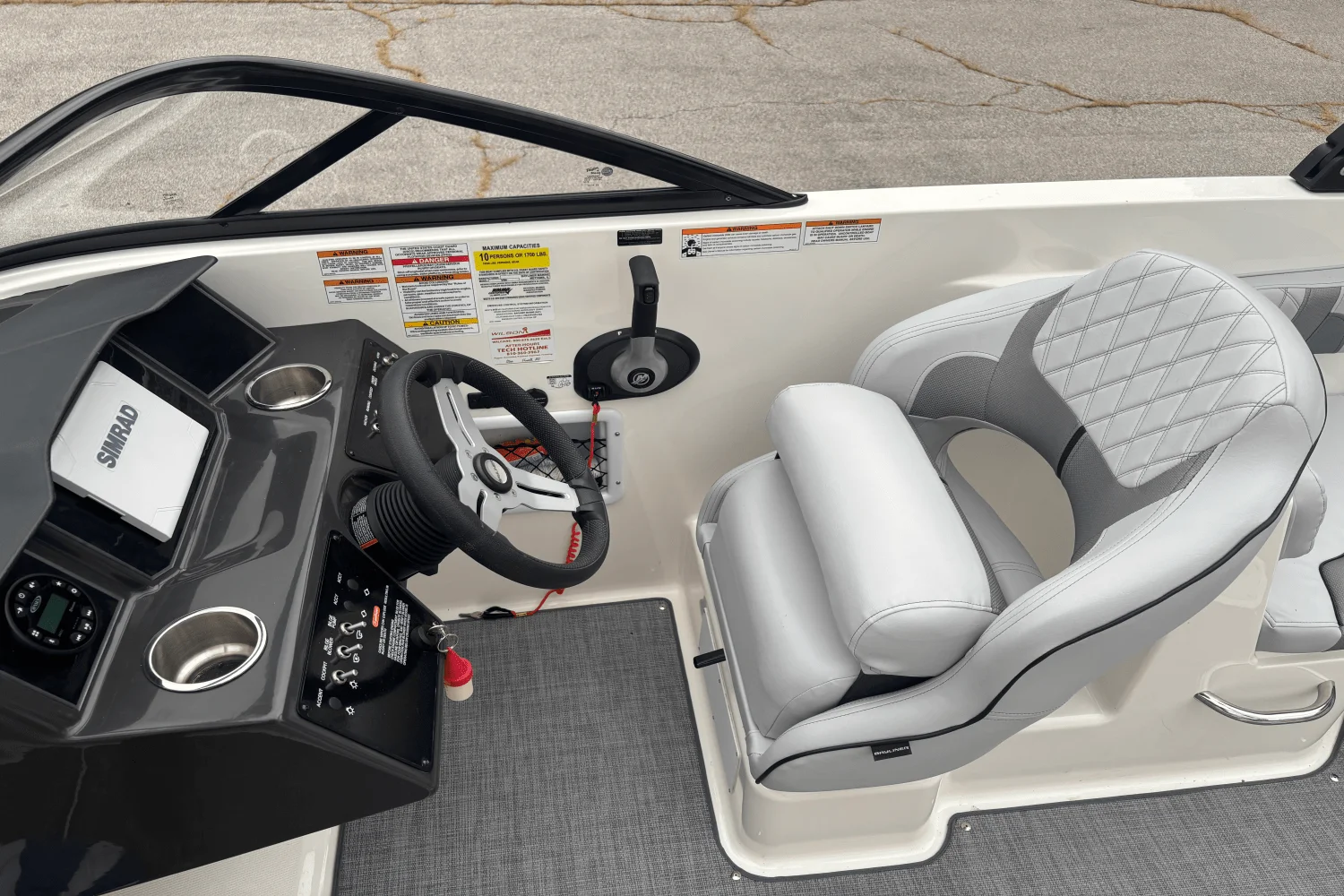 2023 Bayliner VR 6 Image Thumbnail #12