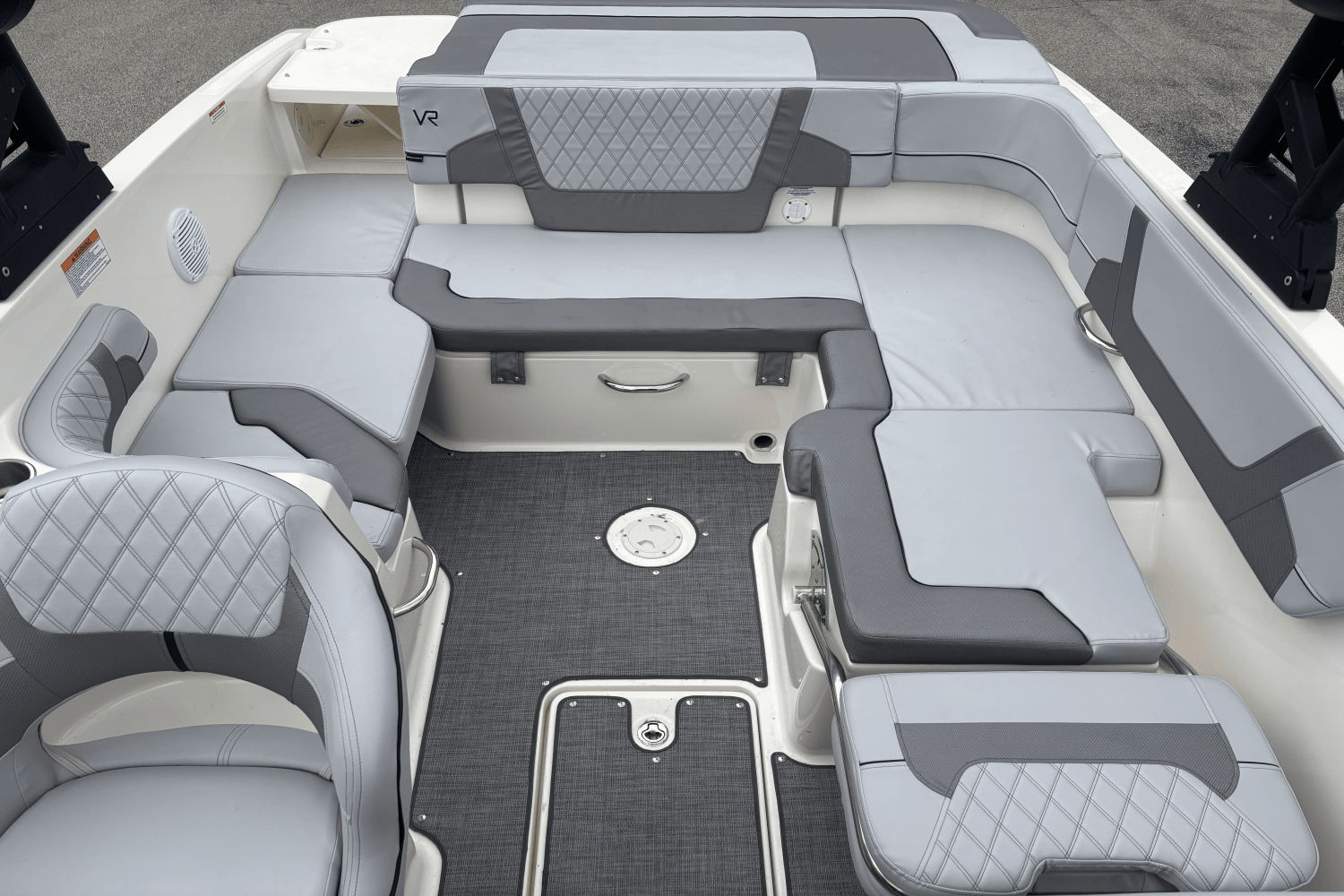 2023 Bayliner VR 6 Image Thumbnail #10