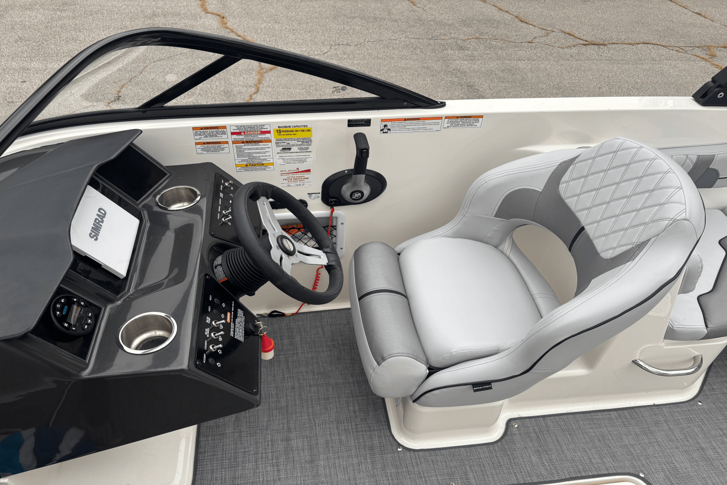 2023 Bayliner VR 6 Image Thumbnail #13