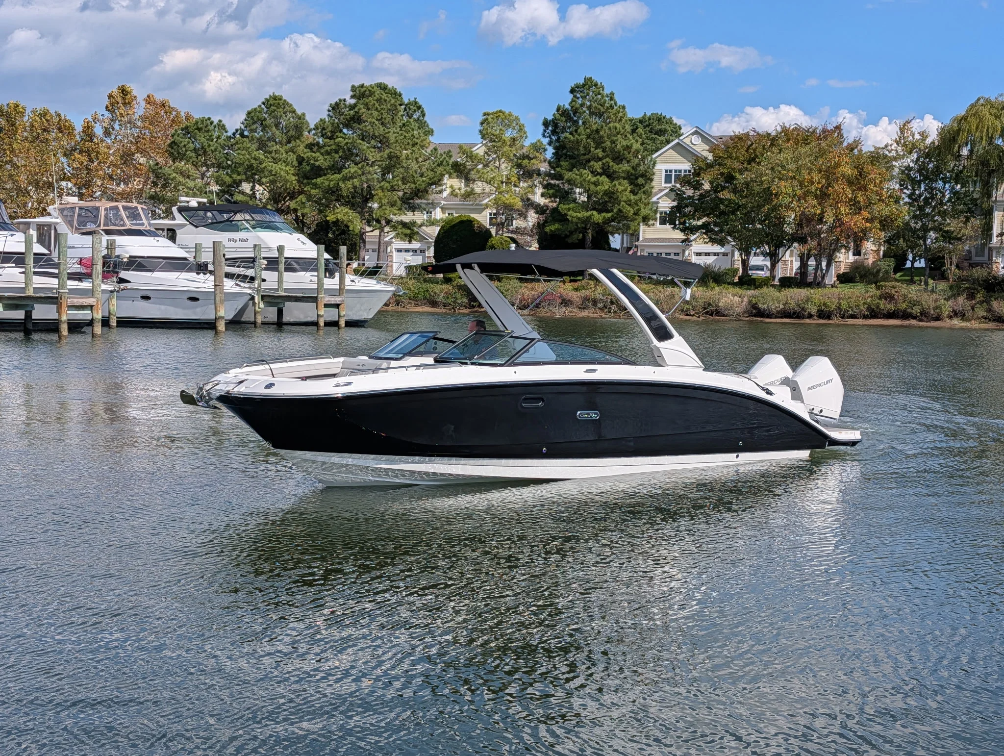 2026 Sea Ray SDX 290 Outboard Image Thumbnail #7