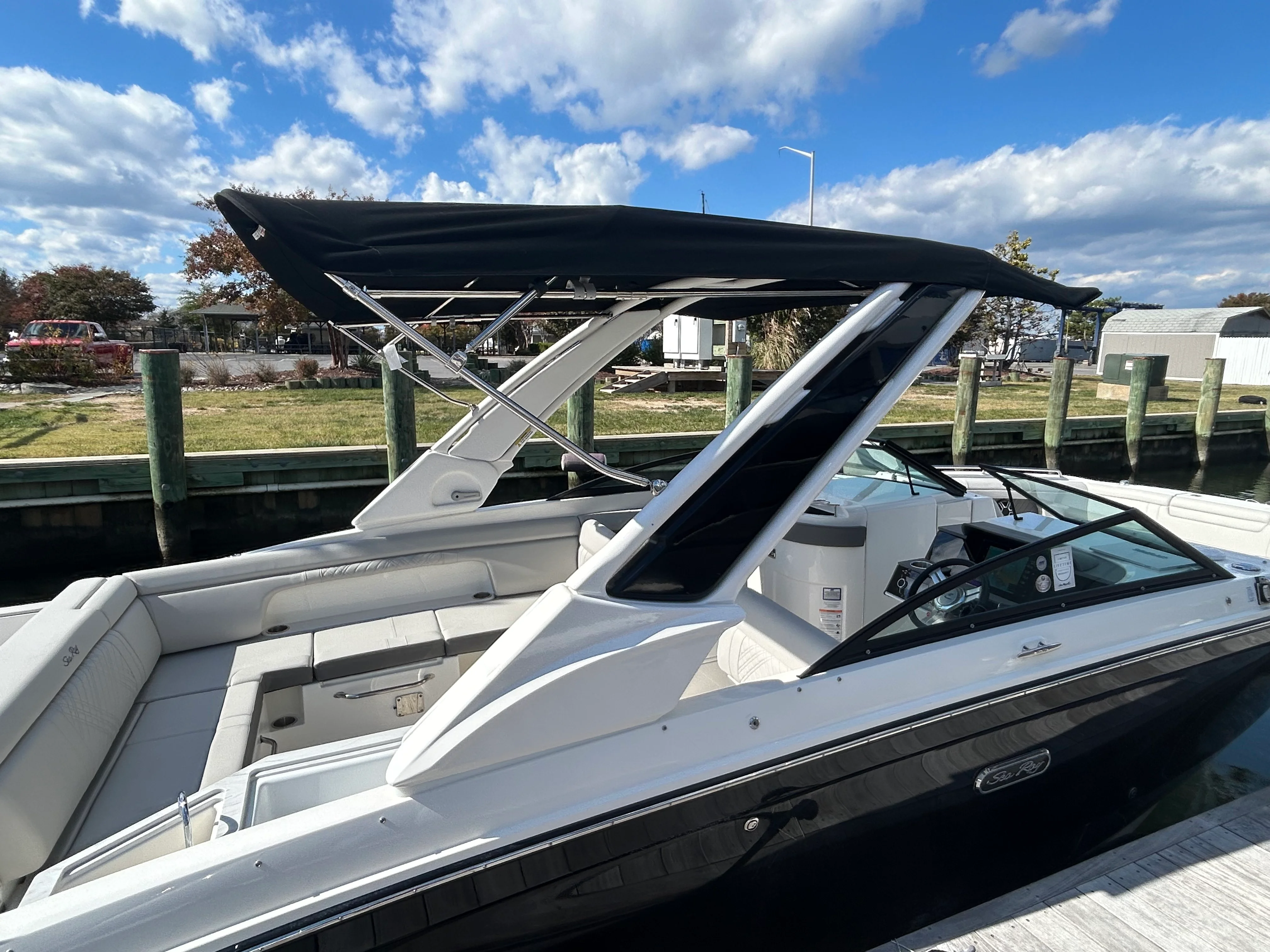 2026 Sea Ray SDX 290 Outboard Image Thumbnail #13