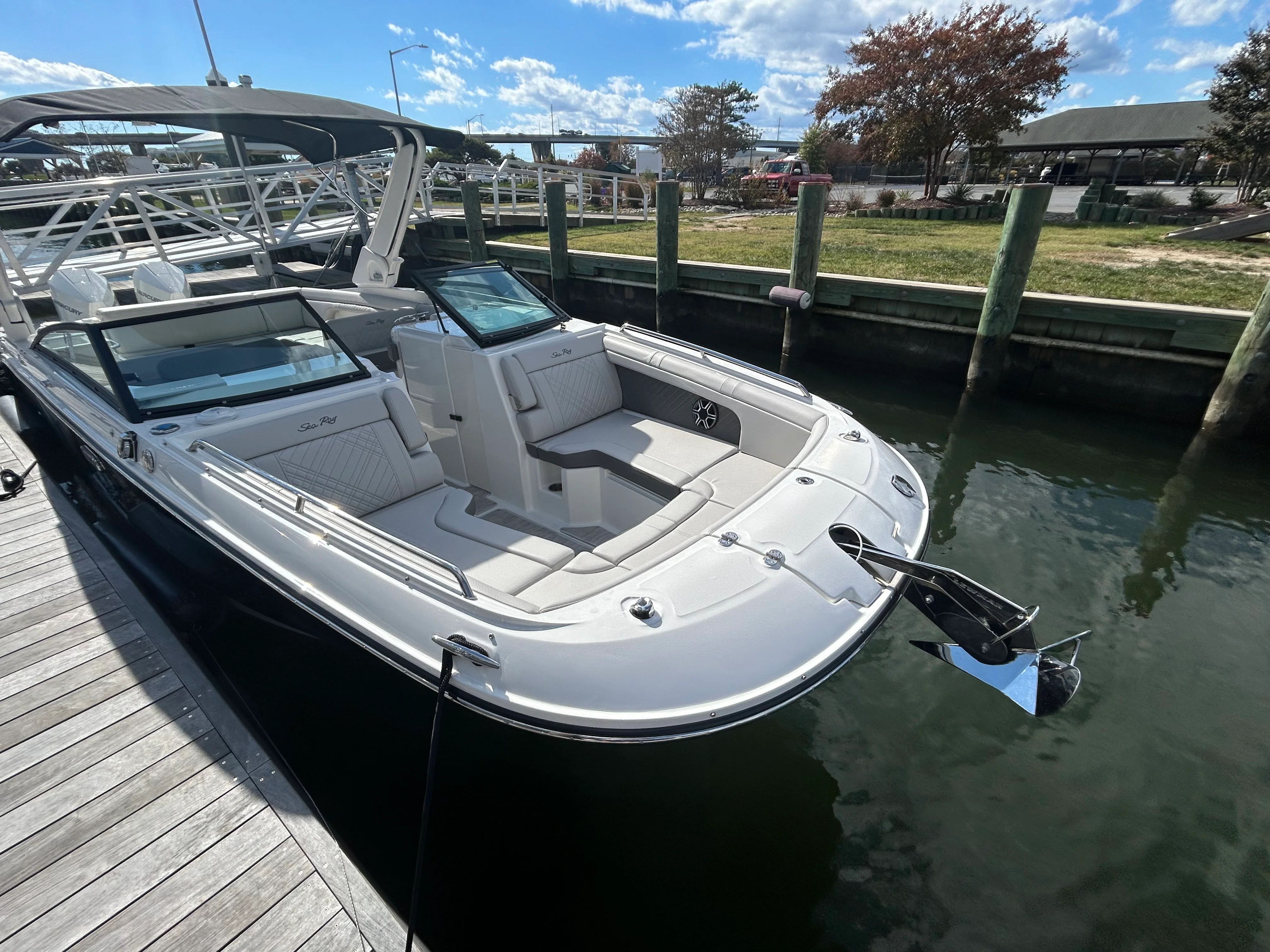 2026 Sea Ray SDX 290 Outboard Image Thumbnail #14