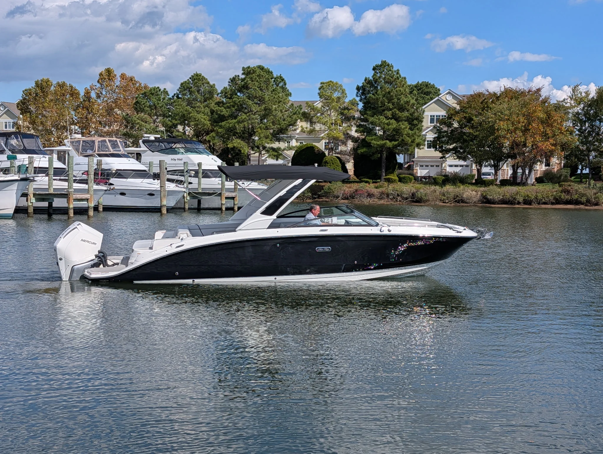 2026 Sea Ray SDX 290 Outboard Image Thumbnail #2