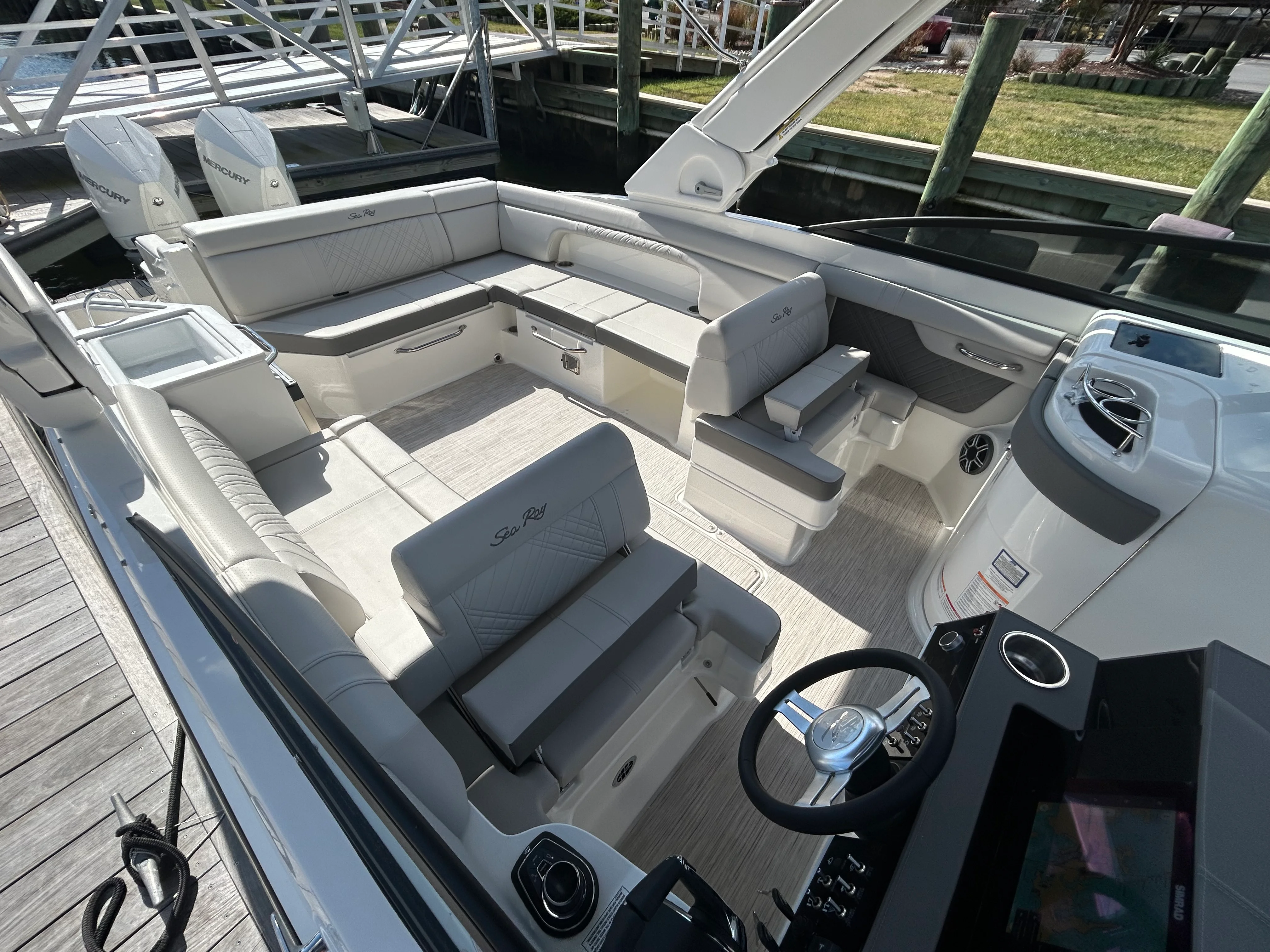 2026 Sea Ray SDX 290 Outboard Image Thumbnail #24