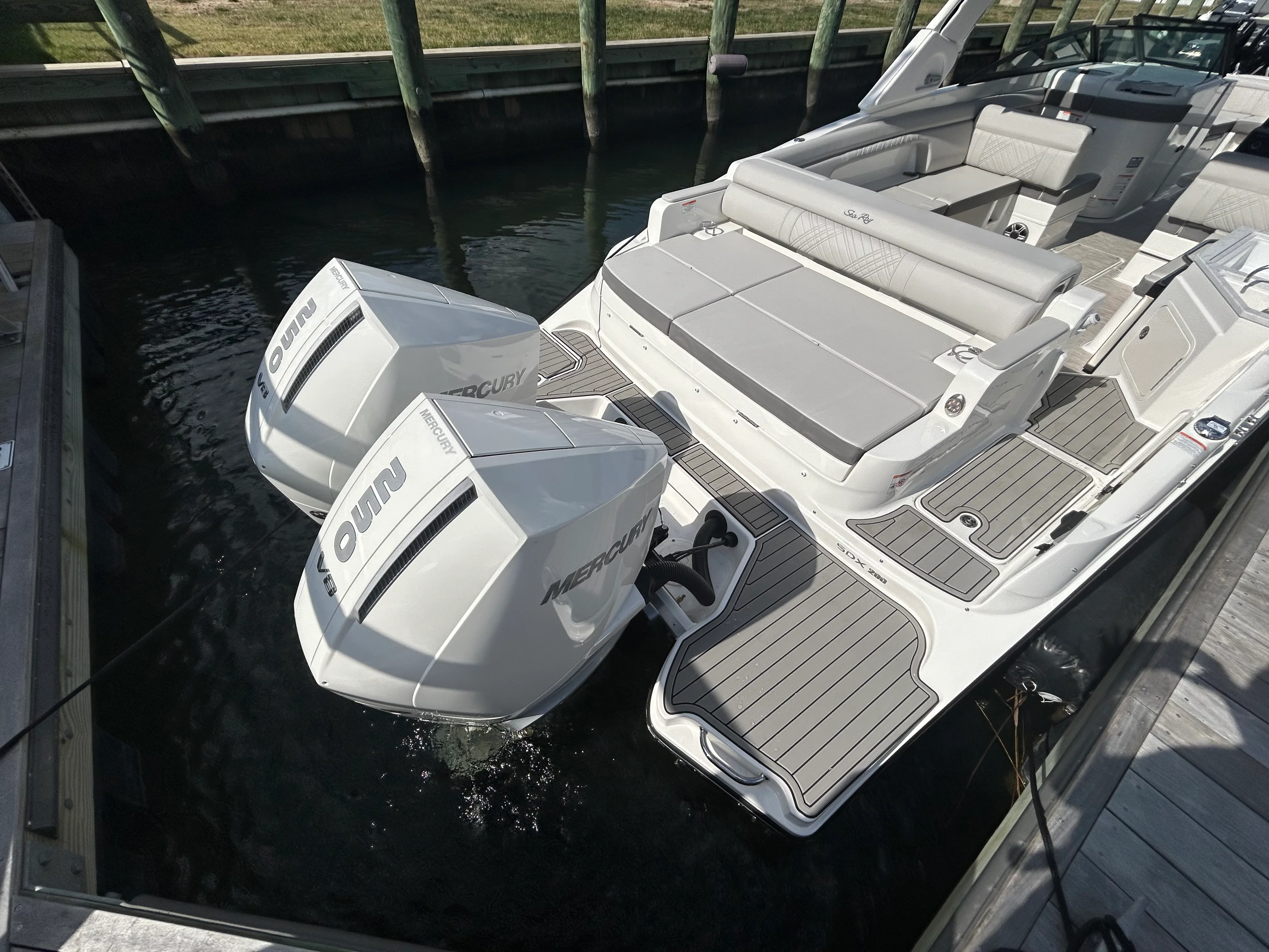 2026 Sea Ray SDX 290 Outboard Image Thumbnail #16