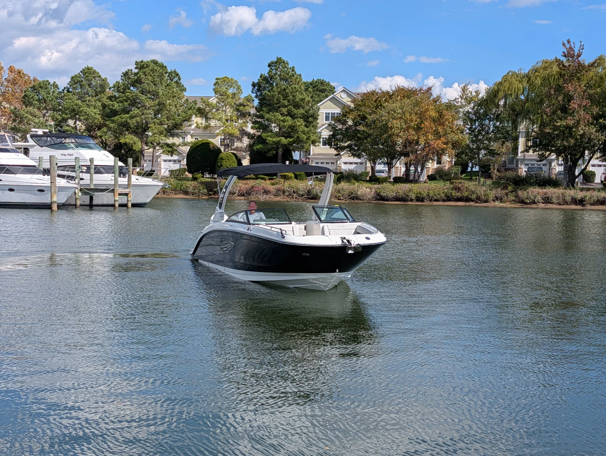 2026 Sea Ray SDX 290 Outboard Image Thumbnail #9
