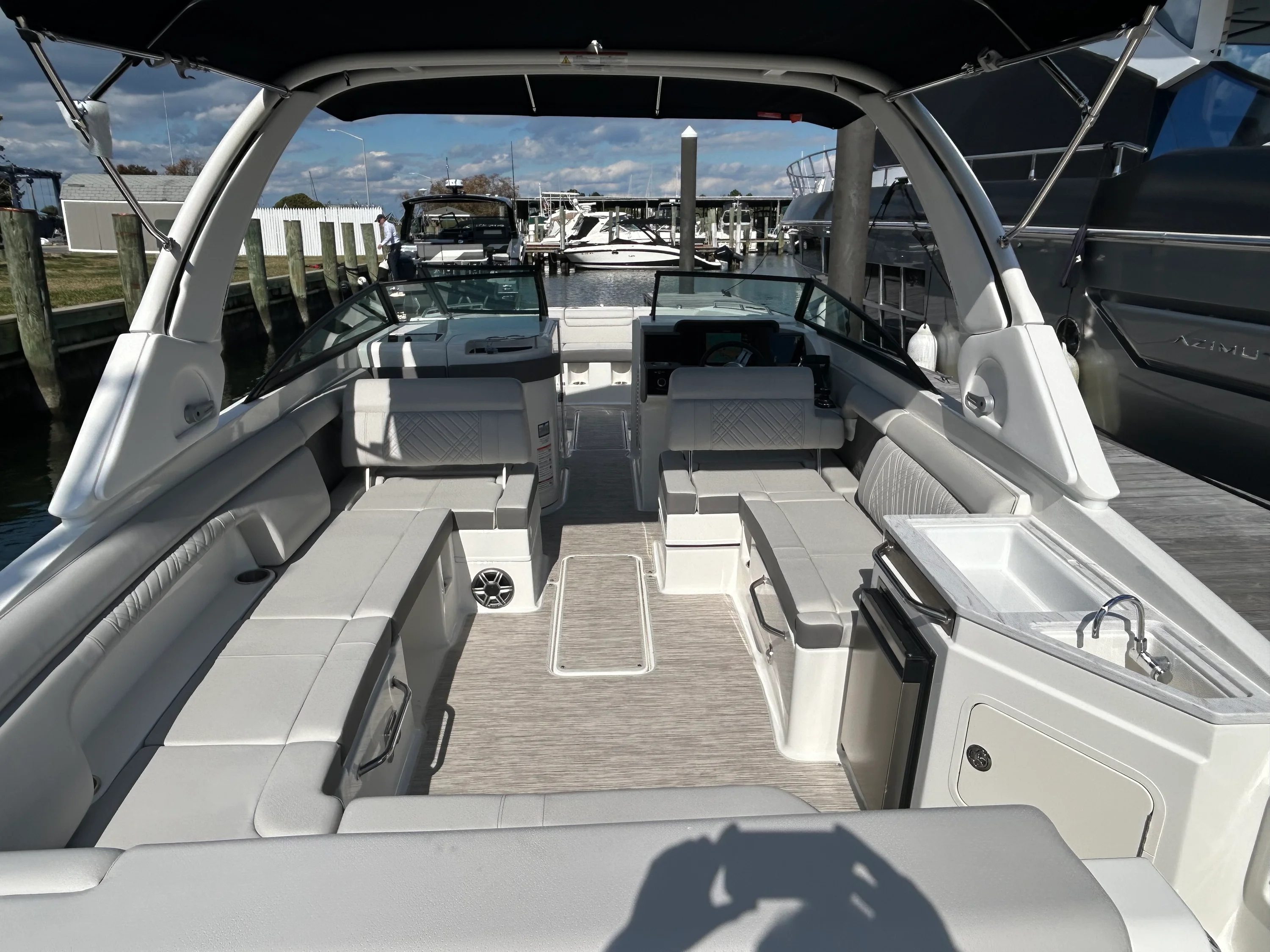 2026 Sea Ray SDX 290 Outboard Image Thumbnail #19