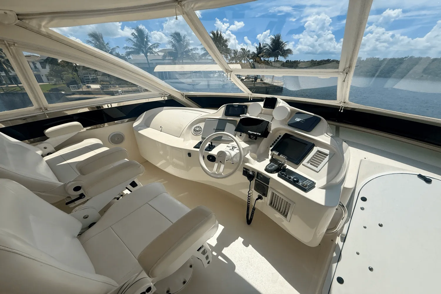2005 Lazzara 68 FLYBRIDGE Image Thumbnail #14