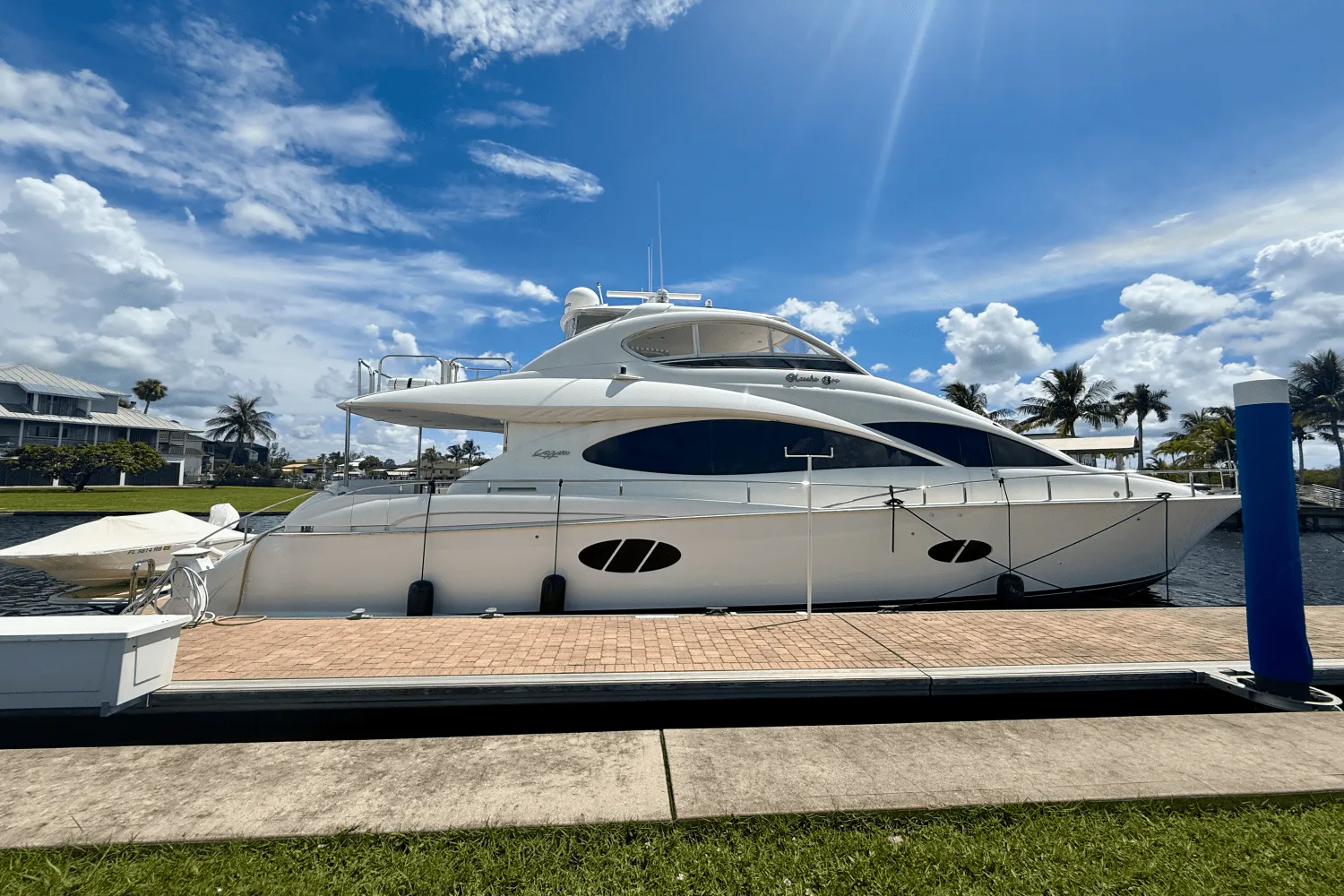 2005 Lazzara 68 FLYBRIDGE Image Thumbnail #0