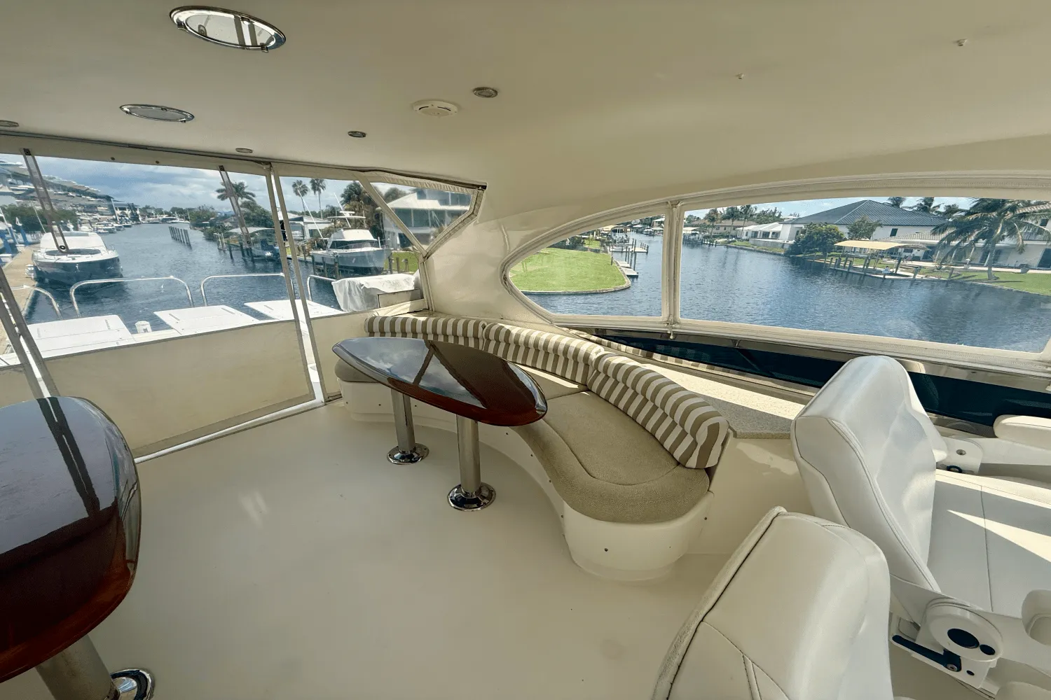 2005 Lazzara 68 FLYBRIDGE Image Thumbnail #13