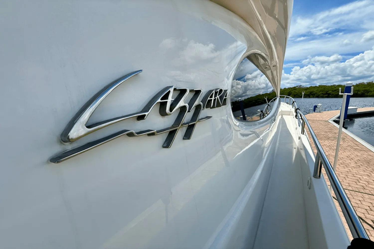 2005 Lazzara 68 FLYBRIDGE Image Thumbnail #8