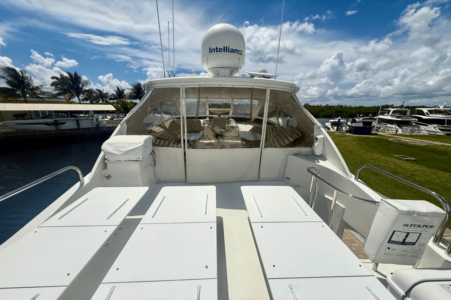 2005 Lazzara 68 FLYBRIDGE Image Thumbnail #11