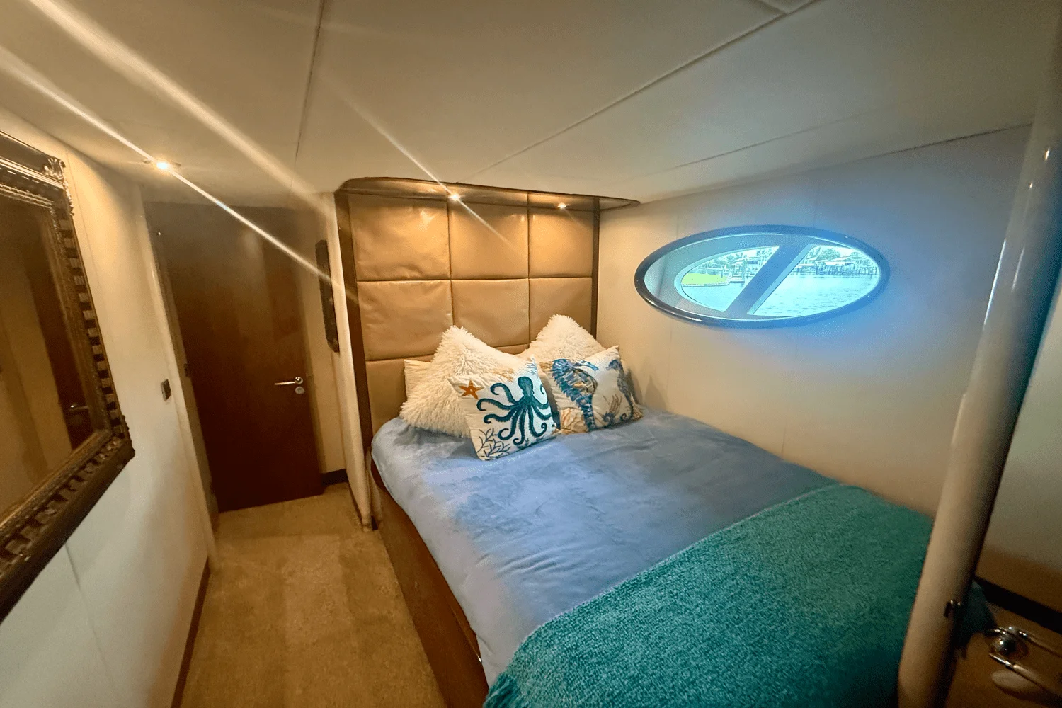 2005 Lazzara 68 FLYBRIDGE Image Thumbnail #31