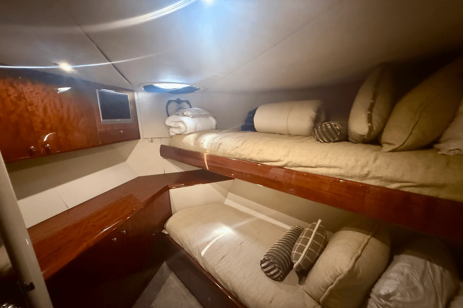 2005 Lazzara 68 FLYBRIDGE Image Thumbnail #37