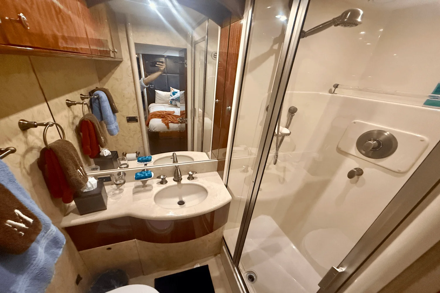 2005 Lazzara 68 FLYBRIDGE Image Thumbnail #35