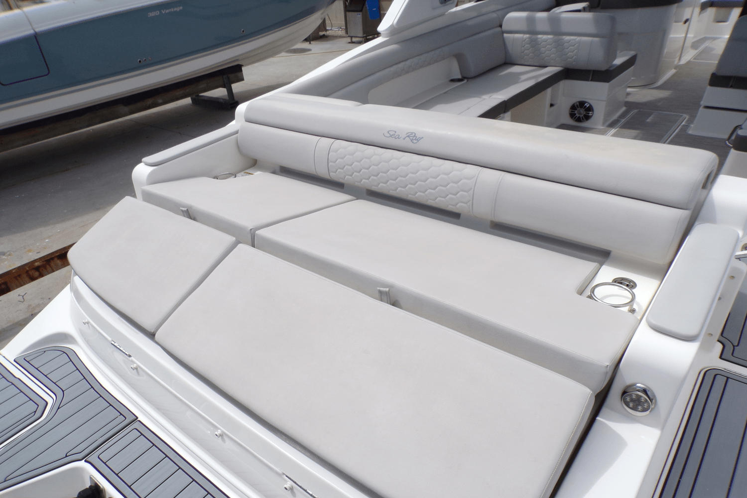 2023 Sea Ray 290 SDX-OB Image Thumbnail #21