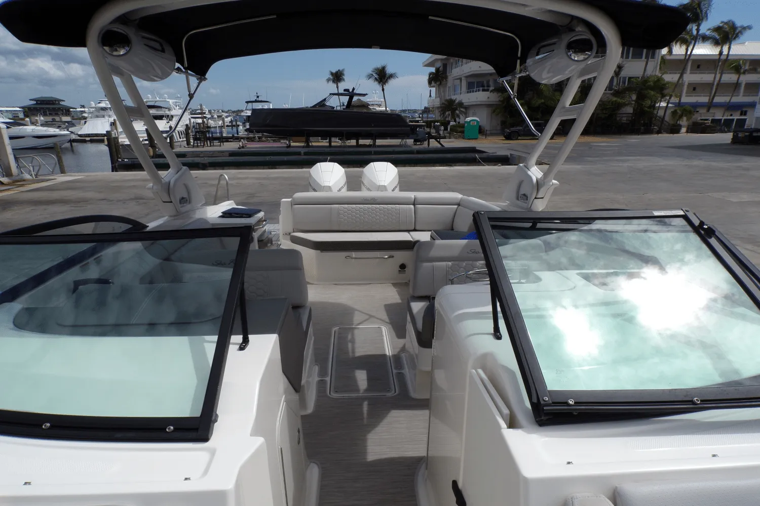 2023 Sea Ray 290 SDX-OB Image Thumbnail #32