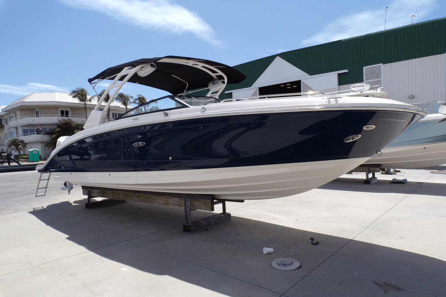 2023 Sea Ray 290 SDX-OB Image Thumbnail #3