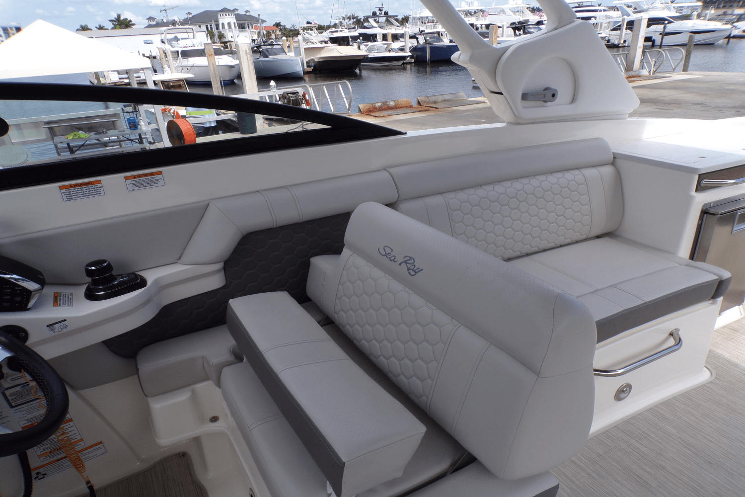 2023 Sea Ray 290 SDX-OB Image Thumbnail #27